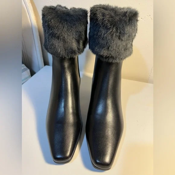 Sudini Seattle black leather and faux fur ankle boot heels size 5.5 new in box - Picture 6 of 14